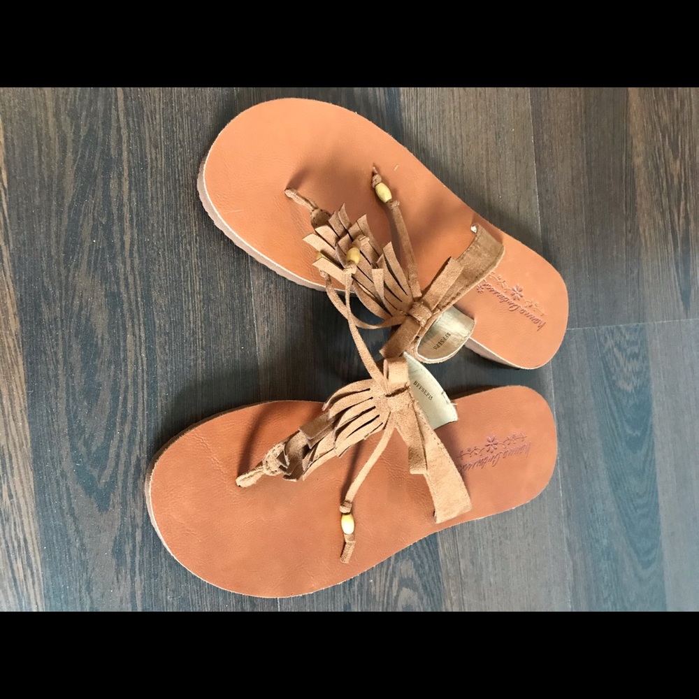 Like New Hanna Andersson sandal 2/3
